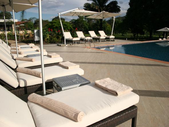 Mount Meru Hotel - Pool 
